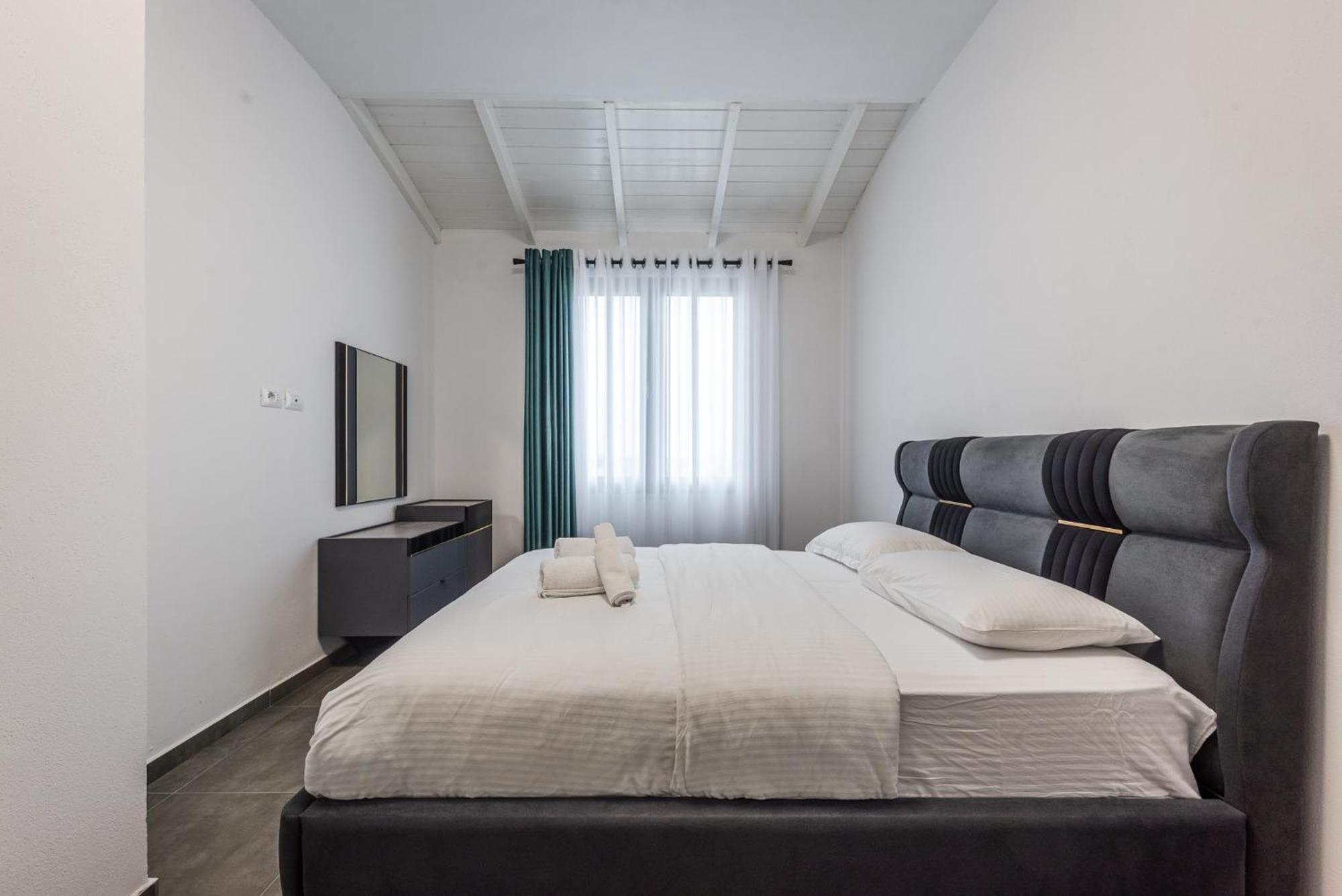 Royal Hill Apartments By Ps Durrës Extérieur photo